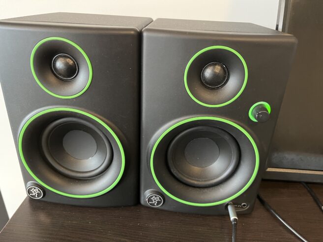 Monitè Studio Pwofesyonèl