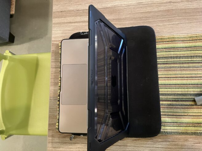 MacBook Pro M1 2020 13 plus